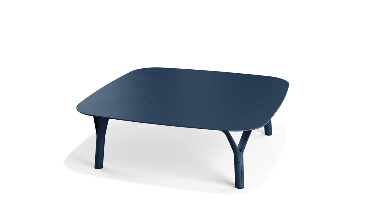 cocktail table, top in lacquered steel image number 1