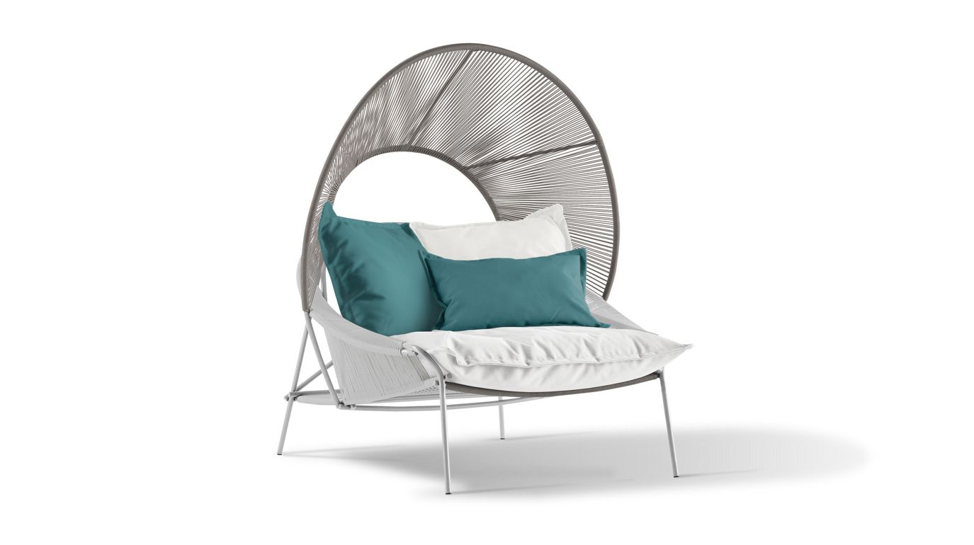 TRAVELER outdoor ARMCHAIR WITH HOOD Roche Bobois