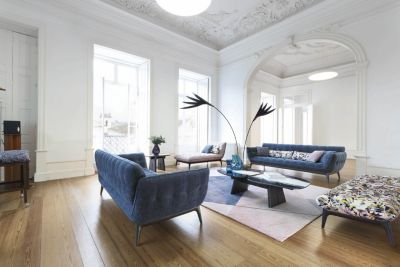 ebony floor lamp image number 0