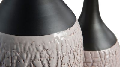 terracotta vase image number 5