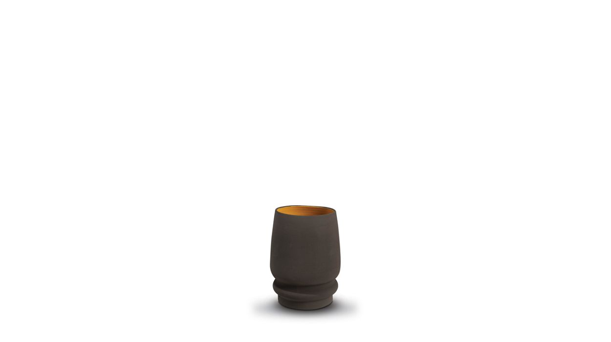 Vase. image number 0