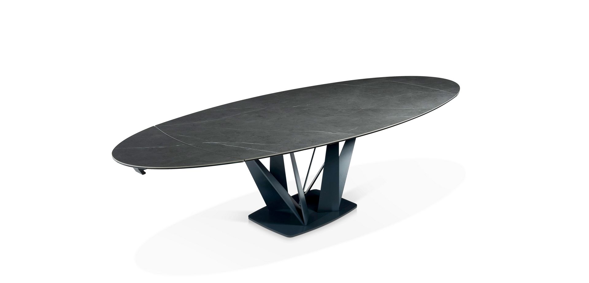 Barrel-shaped/oval dining table image number 7