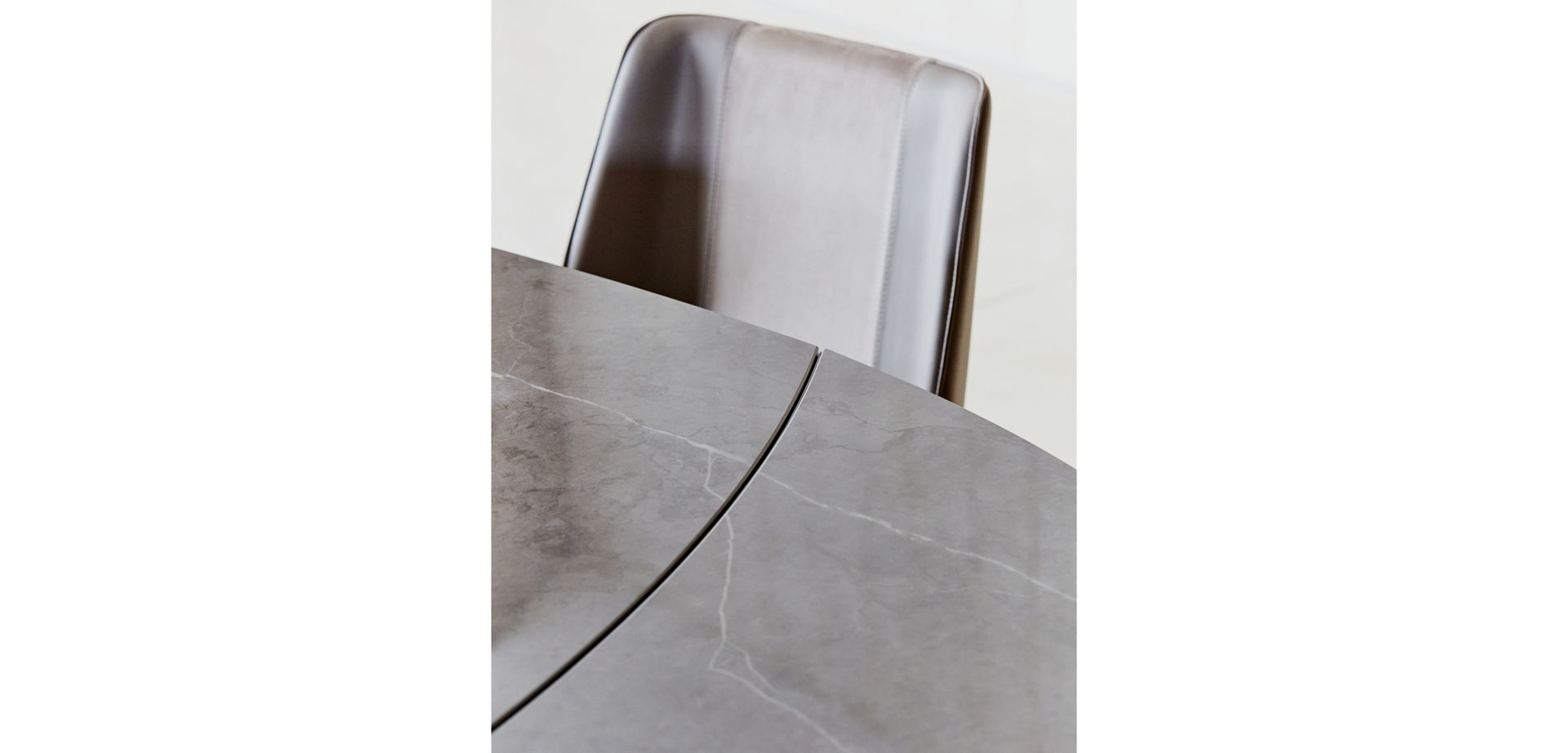 table de repas tonneau/ovale - ceramique marmi grey image number 2