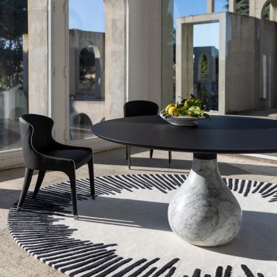 round dining table image number 3