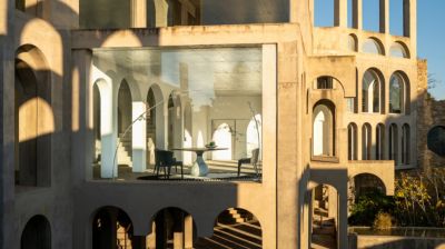 round dining table image number 4