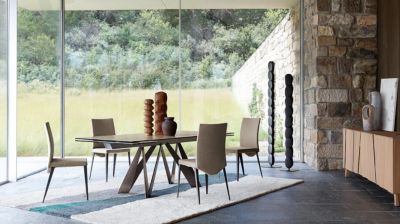 Dining table image number 1