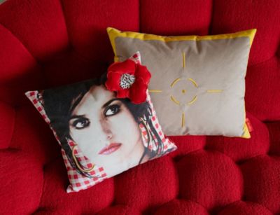 Cushion Lola  crom&aacute;tica mood image