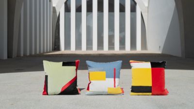 Cushion tie me up image number 1