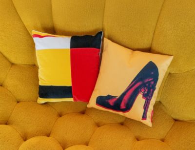 Cushion tie me up crom&aacute;tica mood image