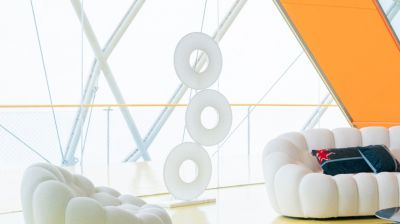 l&aacute;mpara de pie cactus imagen ambiental