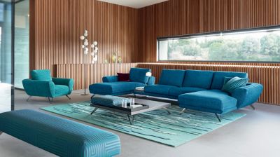 Square cocktail table image number 3