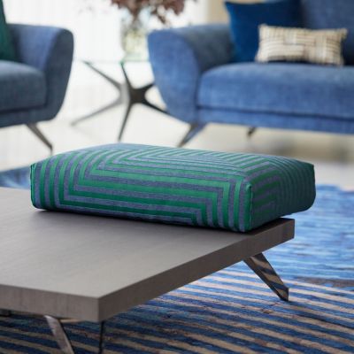 Square cocktail table image number 4