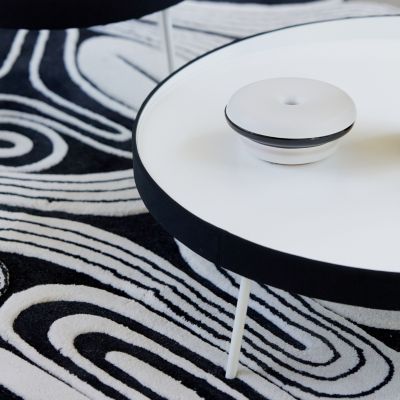 Cocktail table image number 5