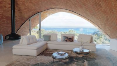 Independent back cushion