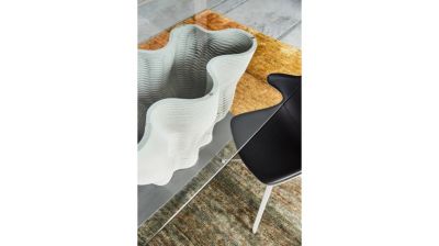 dining table image number 3