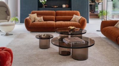 round cocktail table  image number 4