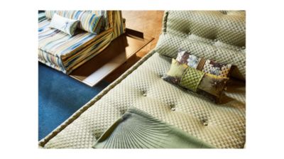 Composition Irune &ndash; Kenzo Takada with platforms image number 6