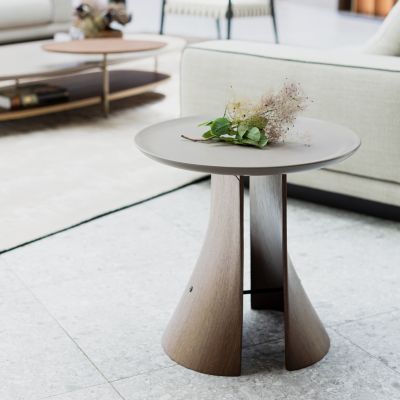 side table image number 2