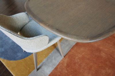 dining table image number 4