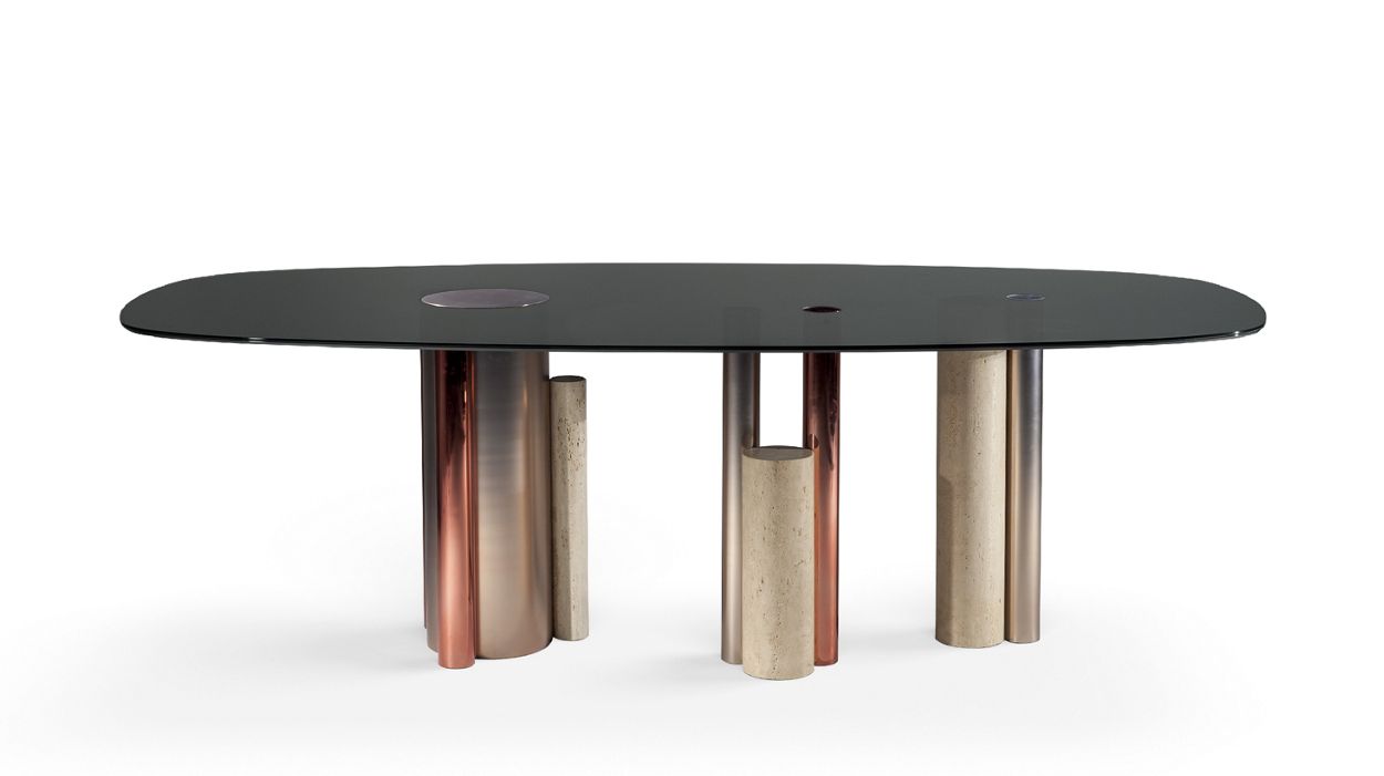 oval dining table image number 0