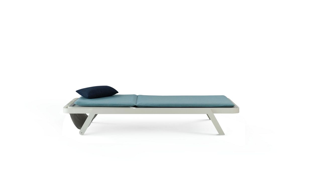 chaise longue image number 2