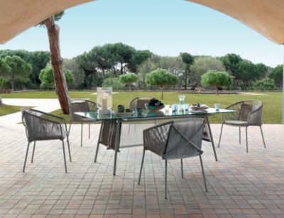 dining table traveler outdoor mood image