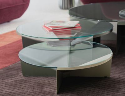 Round cocktail table verso mood image