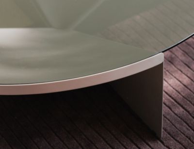 round cocktail table image number 7